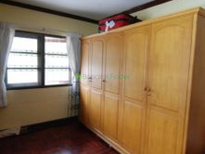 Srinakarin, Bangna-Srinakarin, Thailand, 2 Bedrooms Bedrooms, ,3 BathroomsBathrooms,House,Rented,Srinakarin,5658