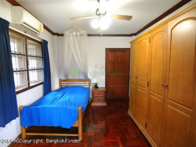 Srinakarin, Bangna-Srinakarin, Thailand, 2 Bedrooms Bedrooms, ,3 BathroomsBathrooms,House,Rented,Srinakarin,5658