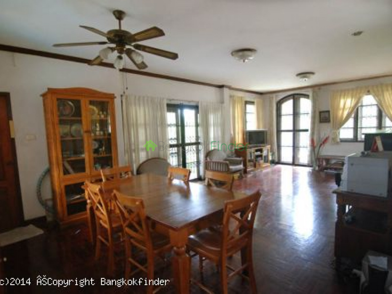 Srinakarin, Bangna-Srinakarin, Thailand, 2 Bedrooms Bedrooms, ,3 BathroomsBathrooms,House,Rented,Srinakarin,5658