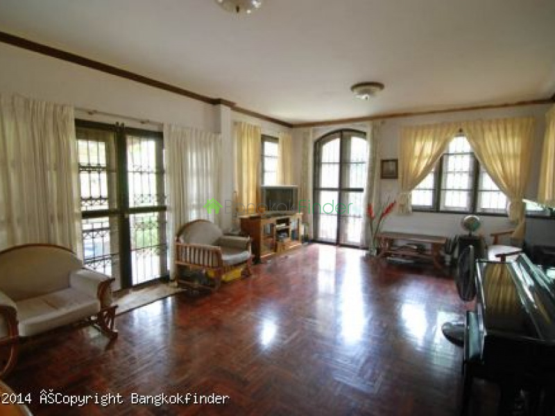 Srinakarin, Bangna-Srinakarin, Thailand, 2 Bedrooms Bedrooms, ,3 BathroomsBathrooms,House,Rented,Srinakarin,5658