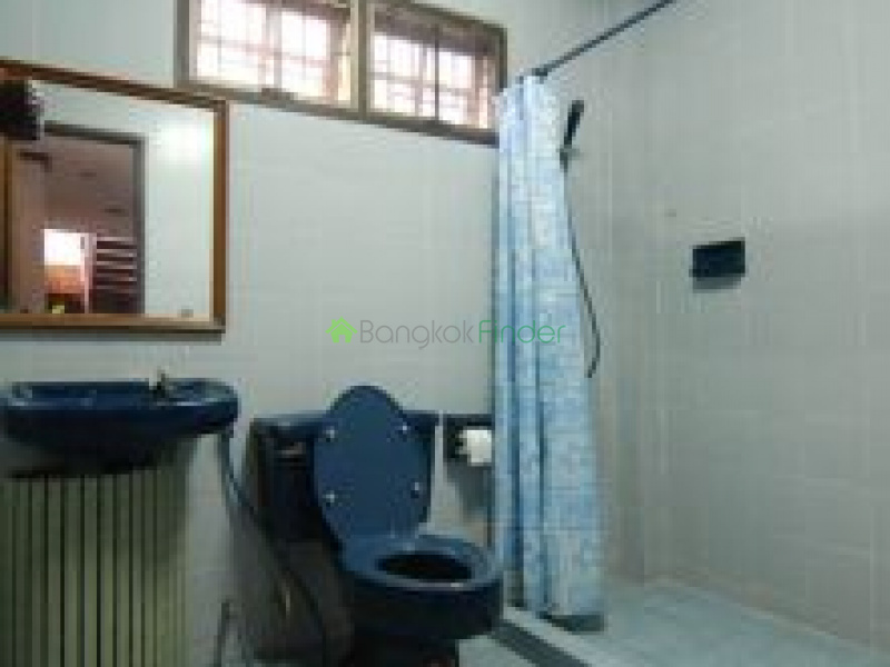 Srinakarin, Bangna-Srinakarin, Thailand, 2 Bedrooms Bedrooms, ,3 BathroomsBathrooms,House,Rented,Srinakarin,5658