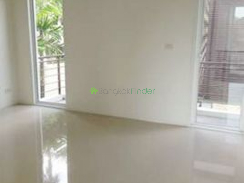 63 Sukhumvit, Ekamai, Thailand, 3 Bedrooms Bedrooms, ,3 BathroomsBathrooms,House,For Rent,Sukhumvit,5684