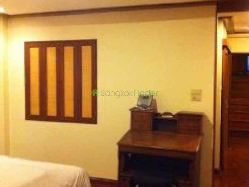 39 Sukhumvit, Phrom Phong, Thailand, 3 Bedrooms Bedrooms, ,2 BathroomsBathrooms,Condo,For Rent,Villa 49,Sukhumvit,5700