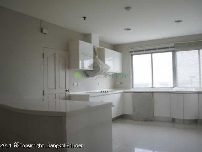 Pattanasin, Sathorn, Thailand, 4 Bedrooms Bedrooms, ,5 BathroomsBathrooms,Apartment,For Rent,Baan Suanplu,Pattanasin,5716