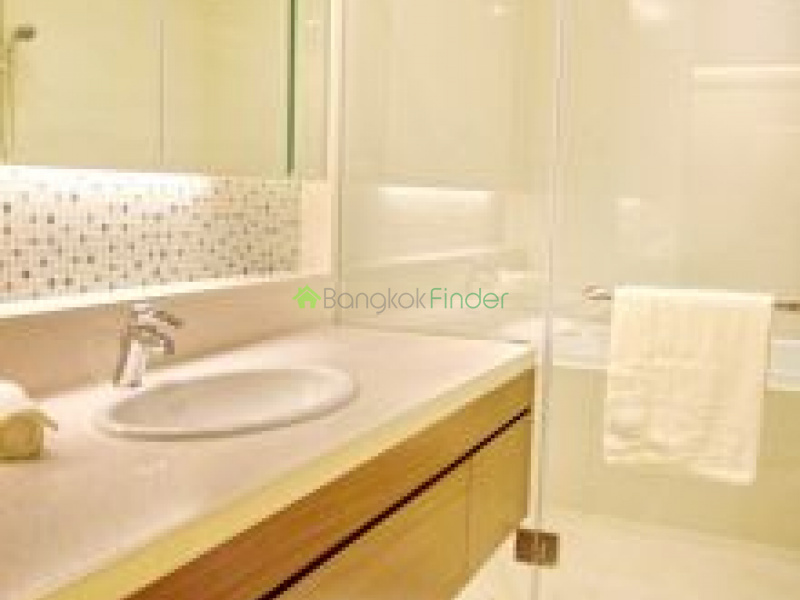 24 Sukhumvit, Phrom Phong, Thailand, 3 Bedrooms Bedrooms, ,3 BathroomsBathrooms,Condo,For Rent,Bright Sukhumvit 24,Sukhumvit,5745