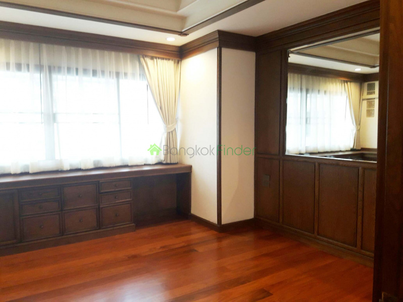 Nana, Bangkok, Thailand, 4 Bedrooms Bedrooms, ,4 BathroomsBathrooms,Condo,For Rent,Tower Park,5798