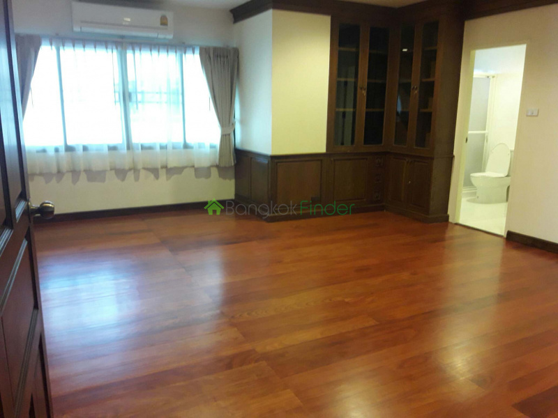 Nana, Bangkok, Thailand, 4 Bedrooms Bedrooms, ,4 BathroomsBathrooms,Condo,For Rent,Tower Park,5798