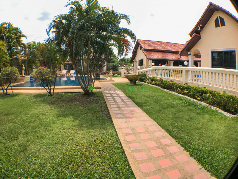 4 Bedroom 5 Bath House Sale, Bang Lamung Pattaya, ranch style home