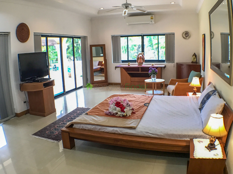 House For Sale 4 Bedrooms 5 Bathrooms Tambon Pong