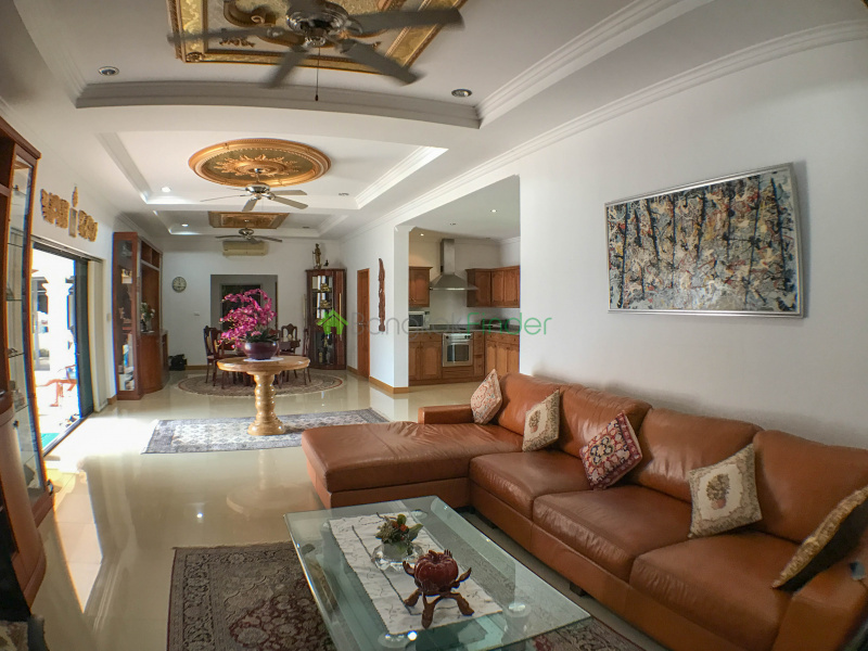 4 Bedroom 5 Bath House Sale, Bang Lamung Pattaya, ranch style home