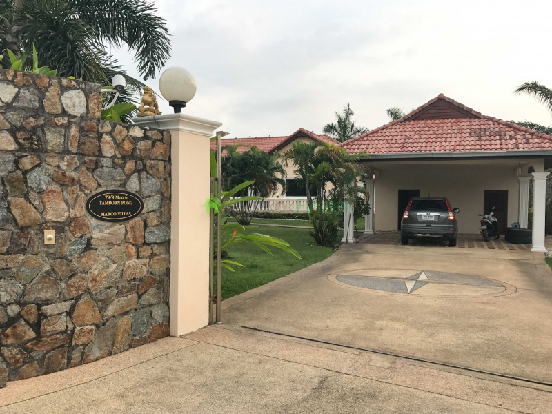 4 Bedroom 5 Bath House Sale, Bang Lamung Pattaya, ranch style home