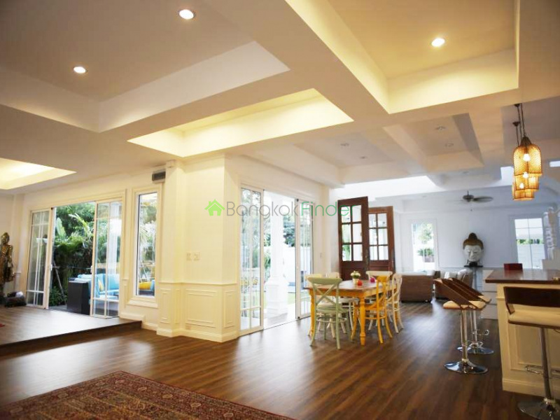 phra khanong house, 3 bedroom, 4 bedroom, soi 71, large house for sale, phrakanong house for sale