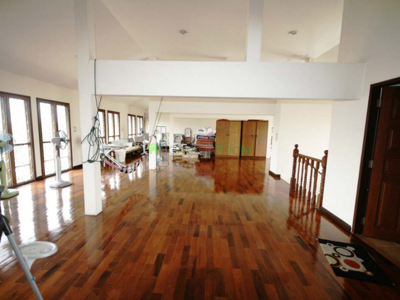 Ekamai, Bangkok, Thailand 10110, 4 Bedrooms Bedrooms, ,4 BathroomsBathrooms,House,For Rent,5816