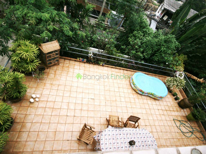 Ekamai, Bangkok, Thailand 10110, 4 Bedrooms Bedrooms, ,4 BathroomsBathrooms,House,For Rent,5816