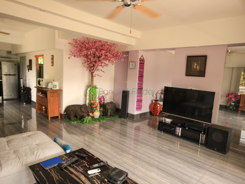 Lamphun-Alpine-Golf, Chiang Mai, Thailand 50130, 1 Bedroom Bedrooms, ,2 BathroomsBathrooms,Condo,For Sale,Chiang Mai Golf Mansion,5832