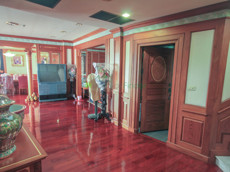 525 Khwaeng Bang Yi Khan, Bang Yi Khan, Bangkok, Thailand 10700, 3 Bedrooms Bedrooms, ,4 BathroomsBathrooms,Condo,For Rent,Rattanakosin View Mansion,Khwaeng Bang Yi Khan,5833