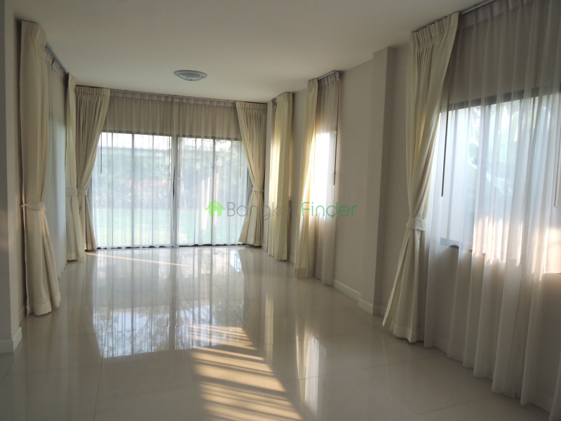 Bangna-Trad, Bangkok, Thailand, 3 Bedrooms Bedrooms, ,3 BathroomsBathrooms,House,For Rent,5834