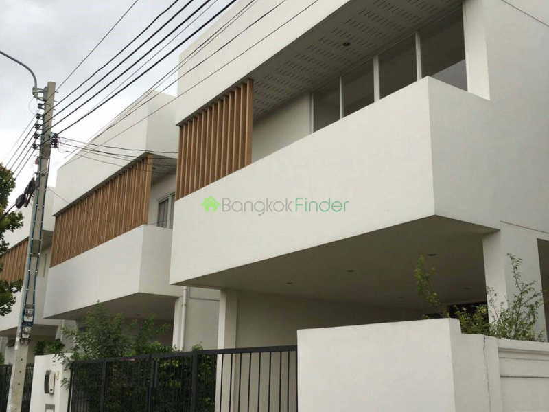 Bangna-Srinakarin, Bangkok, Thailand, 4 Bedrooms Bedrooms, ,5 BathroomsBathrooms,House,For Sale,5840