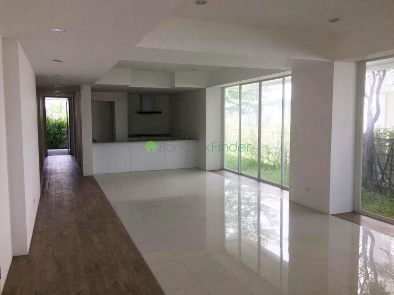 Bangna-Srinakarin, Bangkok, Thailand, 4 Bedrooms Bedrooms, ,5 BathroomsBathrooms,House,For Sale,5840