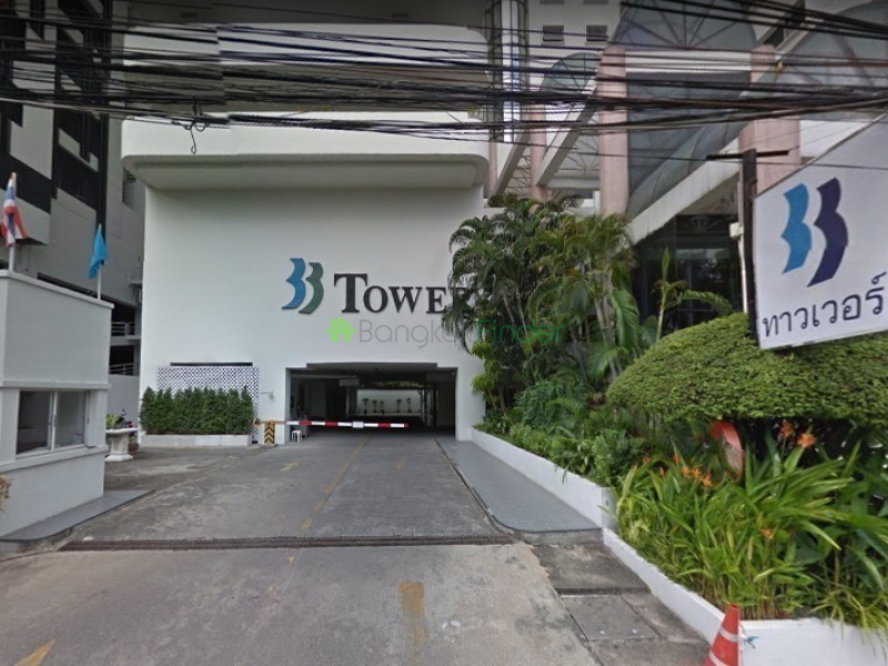 
33 Tower is a first class condominium project situated at the hub of Bangkok. Condominium comprises of a single building, having 28 floors and includes 70 units. Construction of 33 Tower was completed in 1996.
Rooms for sale near BTS Phrom Phong