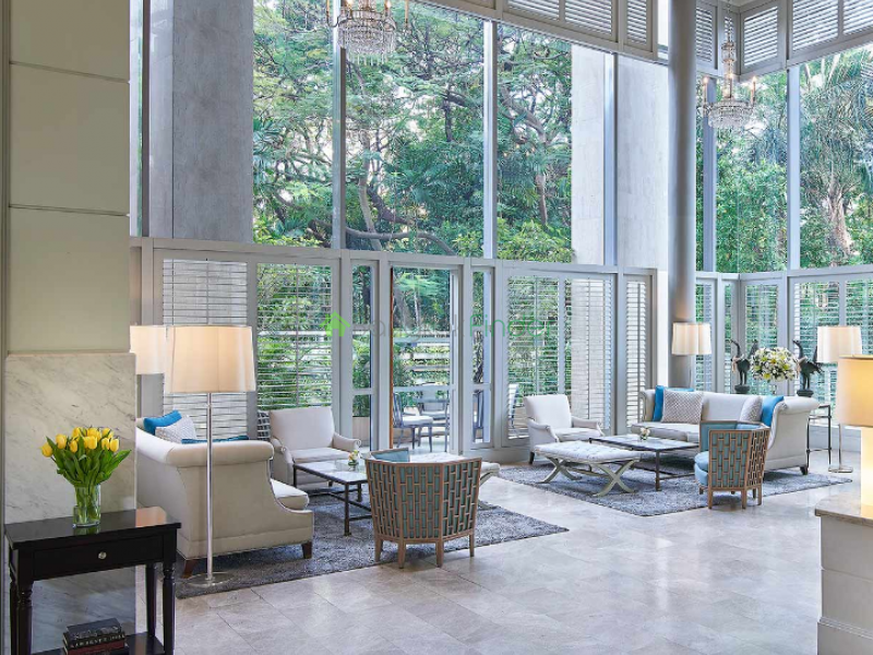 1 bedroom apartment for rent or sale 2 bedrooms for sale or rent at the oriental Residence in Bangkok. 