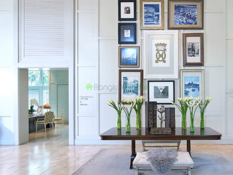 1 bedroom apartment for rent or sale 2 bedrooms for sale or rent at the oriental Residence in Bangkok. 