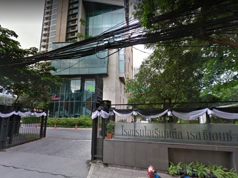 1 bedroom apartment for rent or sale 2 bedrooms for sale or rent at the oriental Residence in Bangkok. 