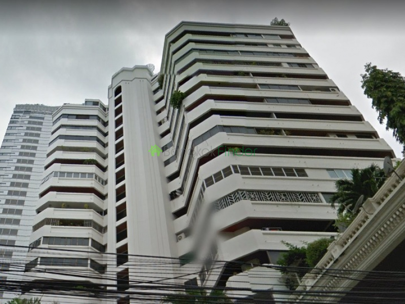 Inter Tower at Sukhumvit 11, Khlong Tan Nuea, Vadhana, Bangkok 10110. 