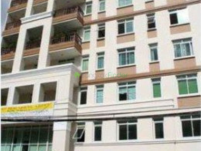 Pabhada Silom condo, 2 bedrooms, 3 bedrooms, studio apartment near BTS Surasak, condo buildings in Bangkok, BTS Surasak nearest condo building. 
