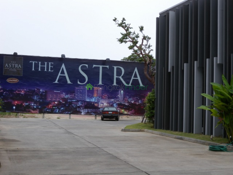 The Astra is a condo project developed by 208WirelessRoad, The Astra has 17 floors and contains 589 total units, Units range from 1 bedroom to 3 bedroom. The Astra at Chang Khlan, Mueang Chiang Mai Local amenities include hospitals such as Zada clinic, MO Nuk Veterinary Hospital and Riam Pakdee Hospital, schools such as Wachirawit School and PHPT (CMU-IRD), shopping centers such as Vintage Cutting Barber VIP and Pantip Plaza Chiangmai, restaurants such as 99 Tea Shake, Sukothai and JP Chinese Hotpot, and the public transport stations of Chiang Mai.