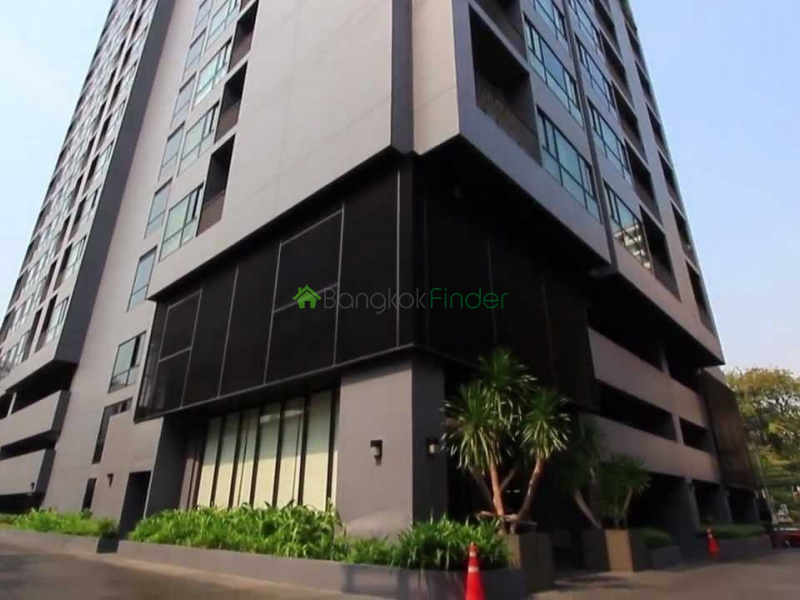 Noble Reflex                       Phaya Thai, Bangkok
One of the keys to a wonderful, peaceful, luxurious lifestyle in modern-day Bangkok is a condominium project designed exclusively for quality home seekers. The Noble Reflex is nothing short of these qualities and given that it is very close to BTS Ari, the rest of the beautiful city is just at your fingertips. The building flaunts some great facilities just to make sure that all residents have what they need for a comfortable lifestyle. Not far from the Noble Reflex are numerous local amenities you can have access to and some of these include international schools and restaurants, shopping malls, bars, banks and more. Do get in touch with us today at Bangkokfinder to learn more on availability of units in the property. 
ABOUT
Noble Reflex is an high-rise condominium building developed by the NOBLE DEVELOPMENT company. It comprises a single building with 20 floors and a total 205 units. Condominium units in the property ranges from studio to 2 bedrooms. The construction of the Noble Reflex was completed in 2009.
LOCATION
The Noble Reflex building is conveniently located at 2/1 Soi Phahon Yothin 7, Khwaeng Samsen Nai, Khet Phaya Thai, Krung Thep Maha Nakhon 10400.also in close proximity to the building are the following local amenities.
SHOPS
•	Villa Market (Phahon Yothin) – 520 m
•	La Villa – 320 m 
•	Banana Family Park – 440 m
•	Phahon Yothin Place Plaza – 520 m 
•	Villa Market (La Villa Phahon Yothin)  290 m 
RESTAURANTS
•	Dalat Vietnamese Restaurant – 48 m 
•	Ari Ba Bar Restaurant – 39 m 
•	Carnival Restaurant – 88 m 
•	Oji – 93 m
•	Nai Chui Fish Ball – 14 m 
SCHOOLS
•	Suanbua School – 600 m 
•	Moka Beauty, --110 m 
•	Sipathum University, Phaya Thai Campus – 460 m
•	Public Relations School – 800 m 
•	Pinthip Kindergarten – 780 m 
FACILITIES
Noble Reflex in Bangkok has the following facilities: elevator, parking, swimming pool, 24-hours security, cctv, and gym.
