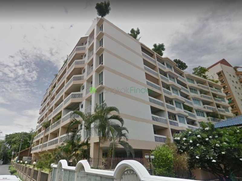 Fragrant 71             Khlong Toei, Bangkok
 If you drive, it would take less than to 4 minutes from the BTS Phra Khanong to the very elegant Fragrant 71 condominium project in prosperous Khlong Toei. The property flaunts modern design which indicates that the developers are on the lookout for home seekers with high taste. Fragrant 71 condo has the best of facilities just at the right places. In addition to all of these, we have numerous local amenities in very close proximity to the building. Units are currently available for sale or  lease and should you want to acquire a unit in the property, do get in touch with us at Bangkokfinder, an agent will help facilitate a good deal or and provide answers to questions you might have.
ABOUT
Fragrant 71 is a low-rise condominium project in the city of Bangkok. It was developed by Fragrant Property and its construction was completed in 2006. Condominium units ranges from 1-3 bedrooms. The property comprises a single building with 9 floors and includes a total of 69 units.
LOCATION
The closest transport facility to the Fragrant 71 condominium project is the BTS Phra Khanong. The building itself is located at  Pridi Banomyong 14, Phra Khanong Nuea, Vadhana, Bangkok 10110. The following local amenities were found by our very prolific Bangkokfinder agents to be in close proximity to the building and these include:
SHOPS
•	Siam Future Town Center – 440 m 
•	Jusco Department Store (Sukhumvit 71) -- 410 m 
•	Phra Khanong Plaza Show Room – 820 m
•	Maxvalu Department Store (Ekkamai) – 2.6 km
•	MaxValu – 2.2 km
RESTAURANTS
•	MK Restaurants – 440 m 
•	Dung Deng Dai – 440 m 
•	Chiang Fishballs Restaurant – 250 m 
•	S&P (Jusco Sukhumvit 71) – 410 m 
•	KFC (Siam Future Town Center) – 440 m
SCHOOLS
•	Watthana Borirak School – 790 m 
•	Training And Develop Power School-- 590 m 
•	Saint Andrews International School – 800 m 
•	Chai Di Kindergarten – 600 m 
•	Budrulmuminin School – 910 m
FACILITIES 
There is a good number of facilities at the property and these include: swimming pool, gym, garden / bbq, playground / kid\'s area, elevator, parking, 24-hours security and cctv.
