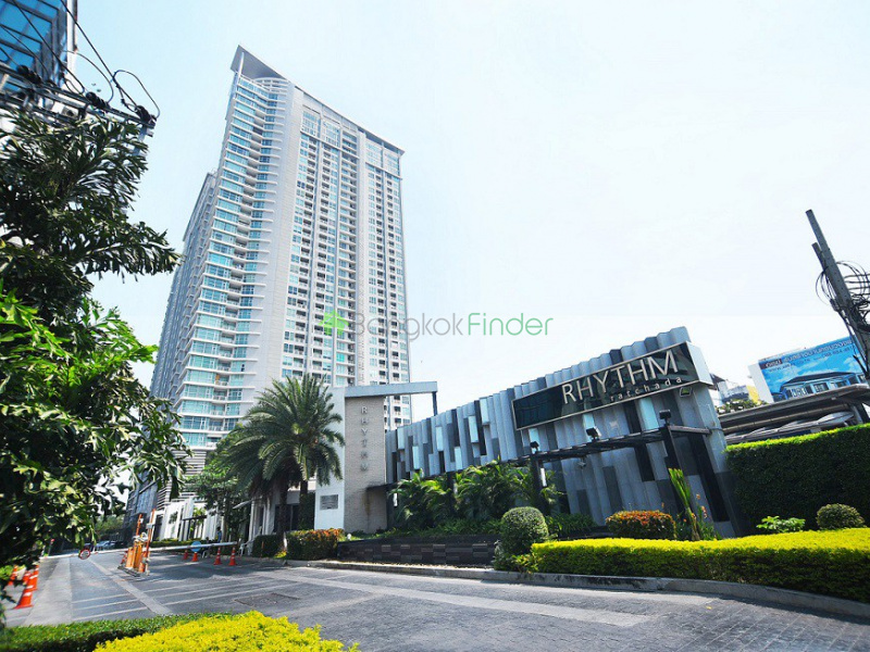 Bangkok, Huai Khwang, Bangkok, Thailand 10310, 2 Bedrooms Bedrooms, ,2 BathroomsBathrooms,Condo Building,Rent or Sale,6317