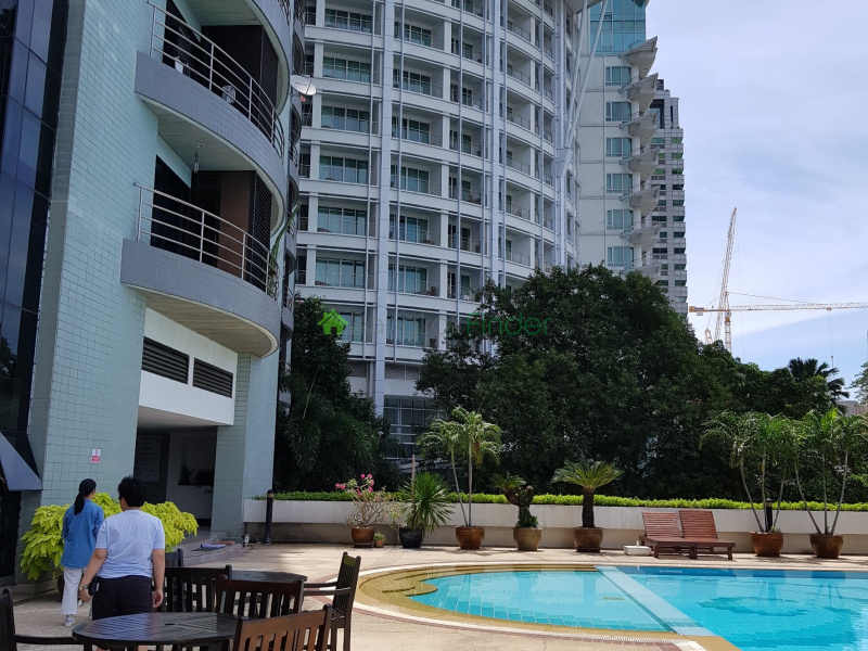 Baan Somthavil is a condominium project, located at Soi Mahatlek Luang 3, Khwaeng Lumphini, Khet Pathum Wan, Krung Thep Maha Nakhon 10330. Construction of Baan Somthavil was completed in 1997. Condominium comprises of a single building, having 21 floors and includes 113 units.