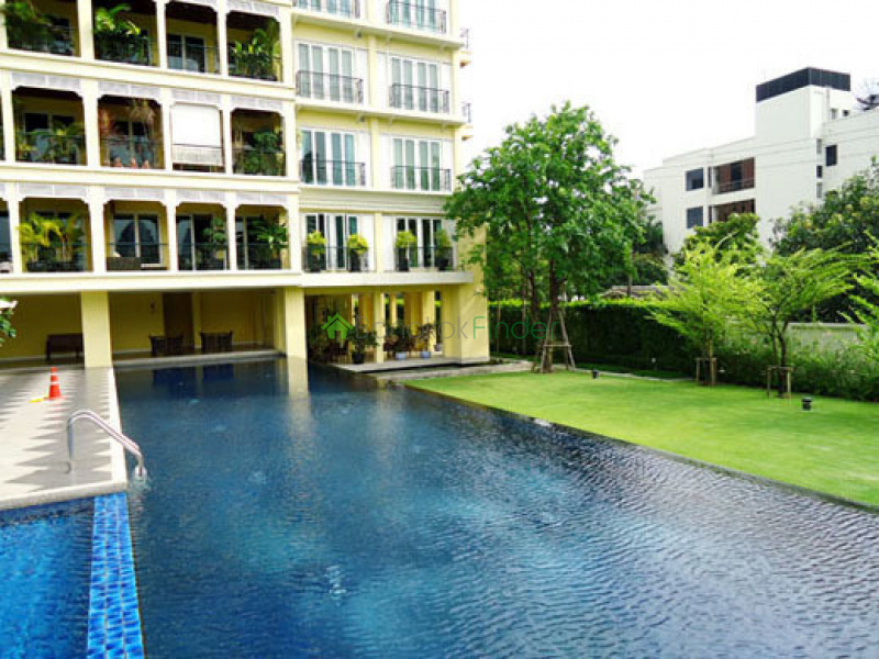 Supreme Garden is a condominium project, developed by Supreme Team , located at 28 Soi Yen Akat 1, Khwaeng Thung Maha Mek, Khet Sathon, Krung Thep Maha Nakhon 10120. Supreme Team is also the developer behind Supreme Classic, Supreme Residence and Yen Akard Garden. Construction of Supreme Garden was completed in 2009. Condominium comprises of a single building, having 7 floors and includes 22 units.