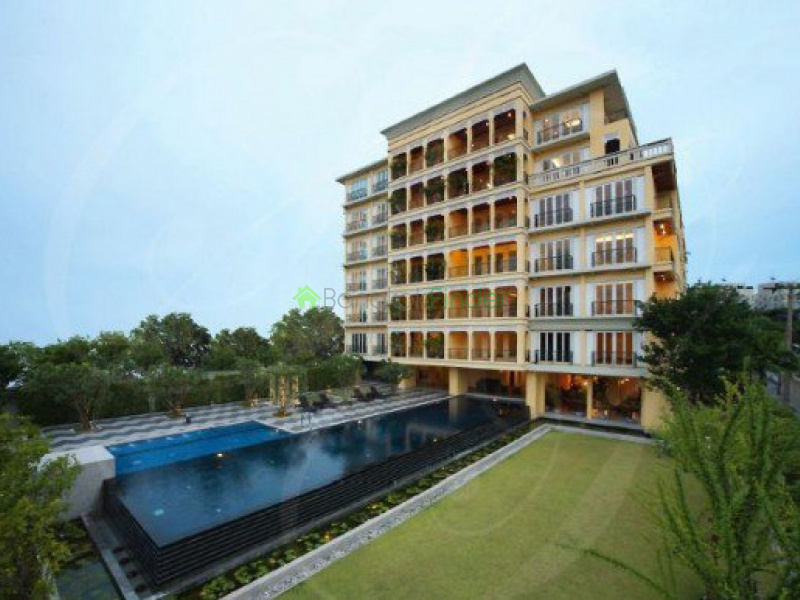 Supreme Garden is a condominium project, developed by Supreme Team , located at 28 Soi Yen Akat 1, Khwaeng Thung Maha Mek, Khet Sathon, Krung Thep Maha Nakhon 10120. Supreme Team is also the developer behind Supreme Classic, Supreme Residence and Yen Akard Garden. Construction of Supreme Garden was completed in 2009. Condominium comprises of a single building, having 7 floors and includes 22 units.