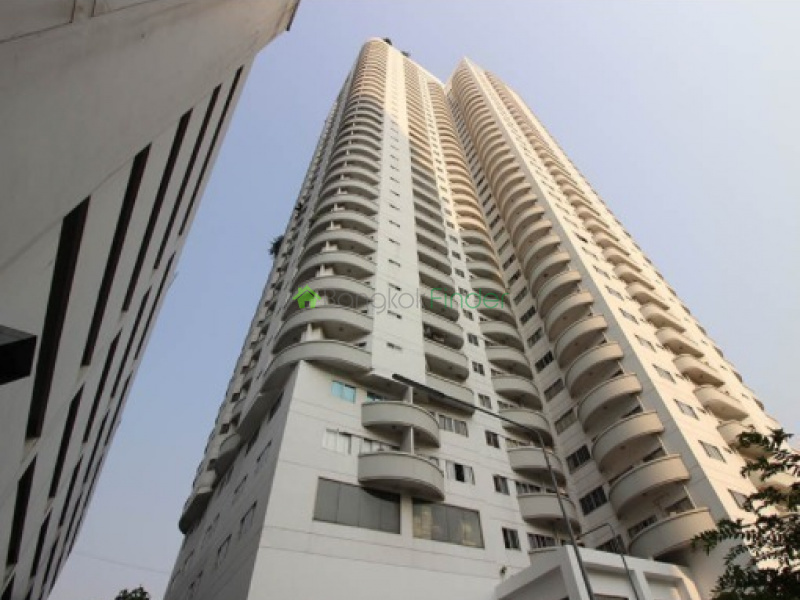 Wittayu Complex is a condominium project, developed by V.K.J., located at 509 Wireless Road, Khwaeng Makkasan, Khet Ratchathewi, Krung Thep Maha Nakhon 10400. Construction of Wittayu Complex was completed in 1996. Condominium comprises of a single building, having 38 floors and includes 378 units.