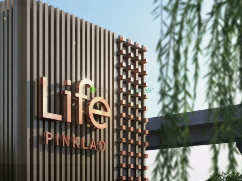 Life Pinklao is a condo project developed by AP (Thailand) Public Company Limited, Life Pinklao construction was completed in 2018. Life Pinklao has 23 floors and contains 803 total units, Units range from 1 bedroom to 2 bedroom. Life Pinklao at Bang Bamru, Bang Phlat has the following facilities: cctv, fitness, garden, parking, security and swimming pool. Local amenities include hospitals such as Child Clinic, Vivayoga and Dr Komsan Clinic, schools such as Panyapiwat - Jarunsanitwong Learning Center, Academics Crew and Braincloud, shopping centers such as Thai major project company and RP Premium, restaurants such as 15 D and Sscot Limited Partnership, and the public transport stations of Bang Bamru Railway Station, Thonburi and Bang Bamru.