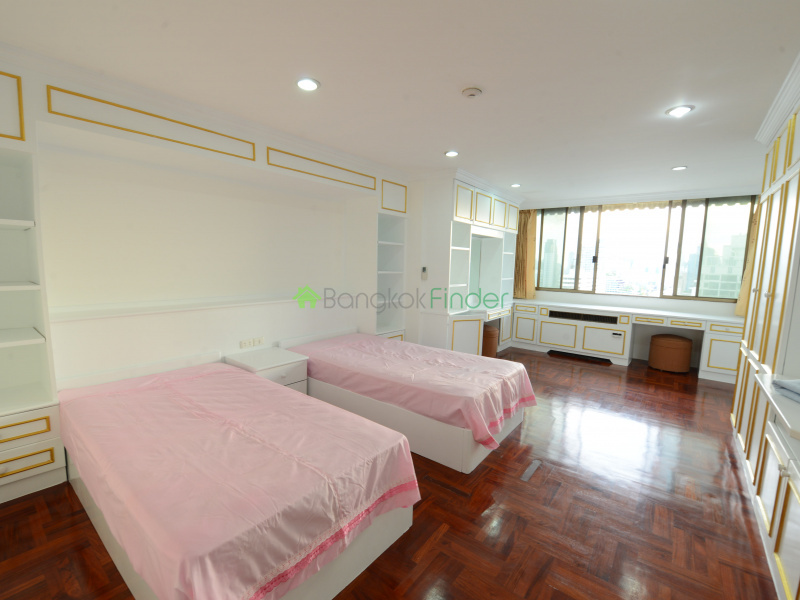 Soi Charoen Chai, Ekamai, Bangkok, Thailand 10110, 3 Bedrooms Bedrooms, ,3 BathroomsBathrooms,Condo,For Sale,Oriental Tower,23,6455