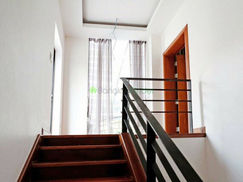 Phrom Phong, Thailand, 4 Bedrooms Bedrooms, ,4 BathroomsBathrooms,Town House,For Rent,6456