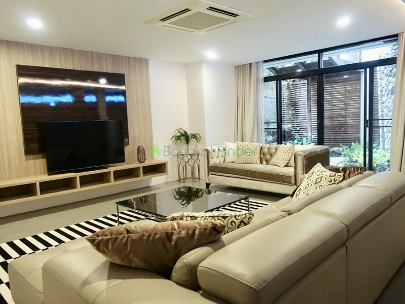 Phrom Phong, Thailand, 4 Bedrooms Bedrooms, ,4 BathroomsBathrooms,Town House,For Rent,6456