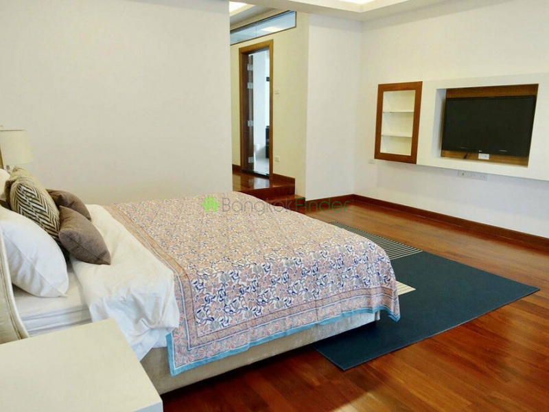 Phrom Phong, Thailand, 4 Bedrooms Bedrooms, ,4 BathroomsBathrooms,Town House,For Rent,6456