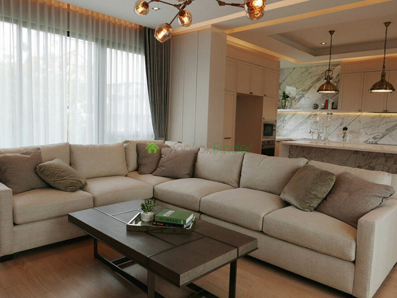 Bangkok, Phra Khanong, Thailand, 4 Bedrooms Bedrooms, ,4 BathroomsBathrooms,House,Sold,6486