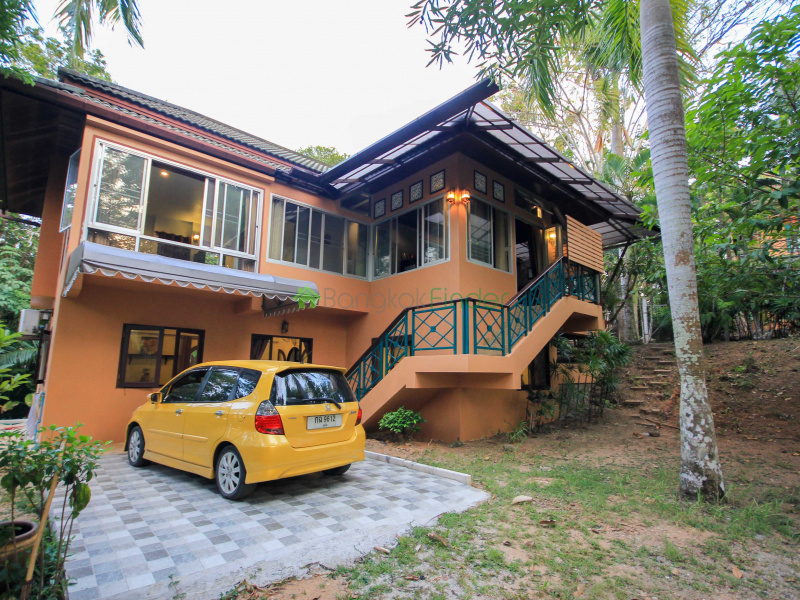 Soi Yotsane, Chalong, Mueang Phuket, Thailand, 3 Bedrooms Bedrooms, ,2 BathroomsBathrooms,House,For Rent,6487