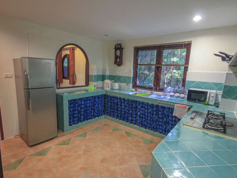 Soi Yotsane, Chalong, Mueang Phuket, Thailand, 3 Bedrooms Bedrooms, ,2 BathroomsBathrooms,House,For Rent,6487