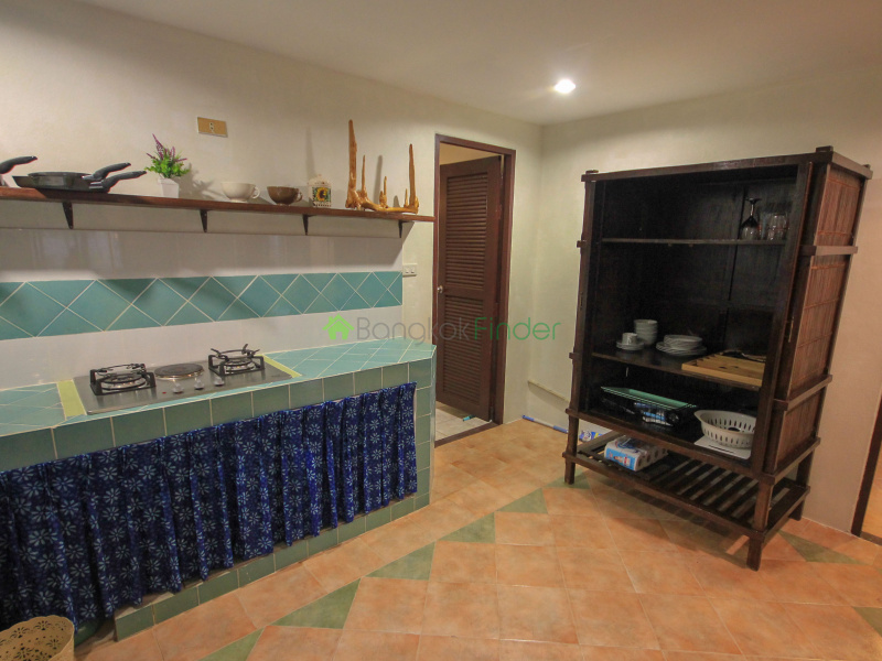 Soi Yotsane, Chalong, Mueang Phuket, Thailand, 3 Bedrooms Bedrooms, ,2 BathroomsBathrooms,House,For Rent,6487