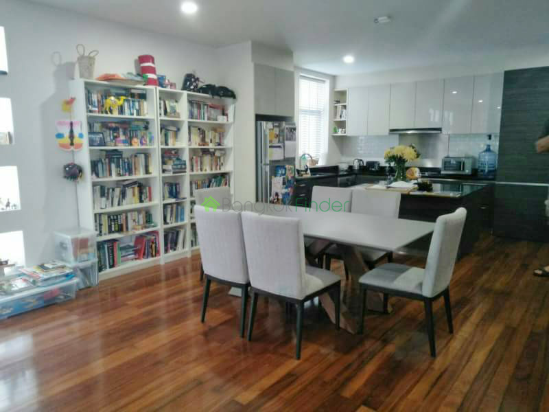 Bangkok, Phrom Phong, Thailand, 3 Bedrooms Bedrooms, ,4 BathroomsBathrooms,Town House,For Rent,6498