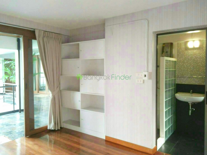 Bangkok, Asoke, Thailand, 5 Bedrooms Bedrooms, ,5 BathroomsBathrooms,House,For Sale,6508