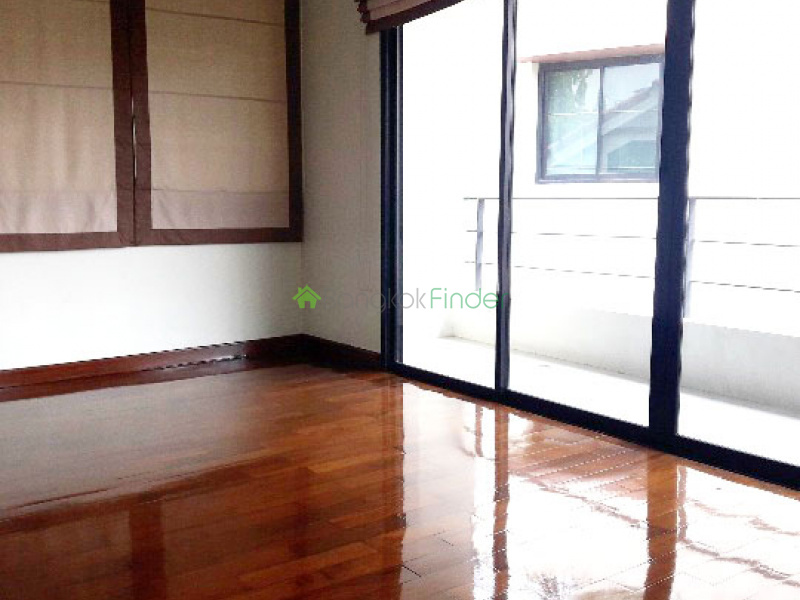 Sukhumvit 24, Bangkok, Thailand, 3 Bedrooms Bedrooms, ,4 BathroomsBathrooms,House,For Rent,6524
