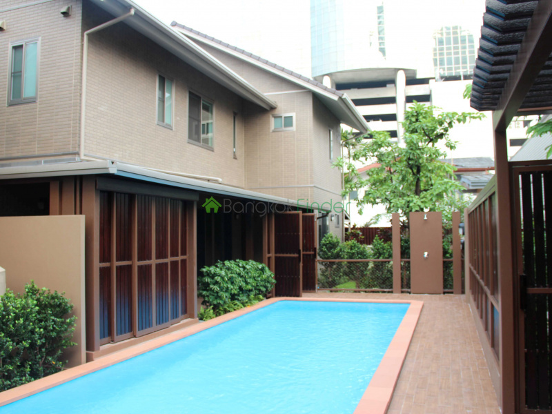 Prompong, Bangkok, Thailand, 4 Bedrooms Bedrooms, ,4 BathroomsBathrooms,House,For Rent,6525